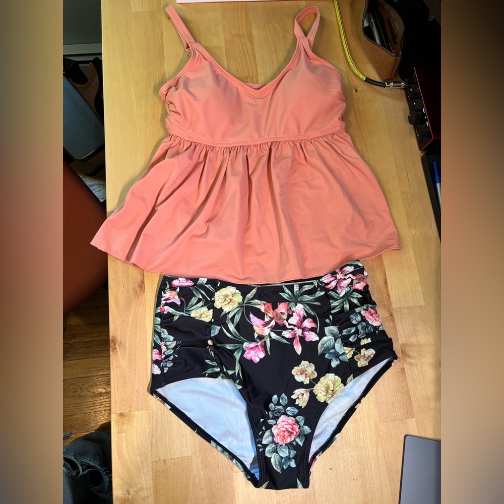 Pink Tankini Top with Floral High-Waisted Bottoms Size Small NWOT